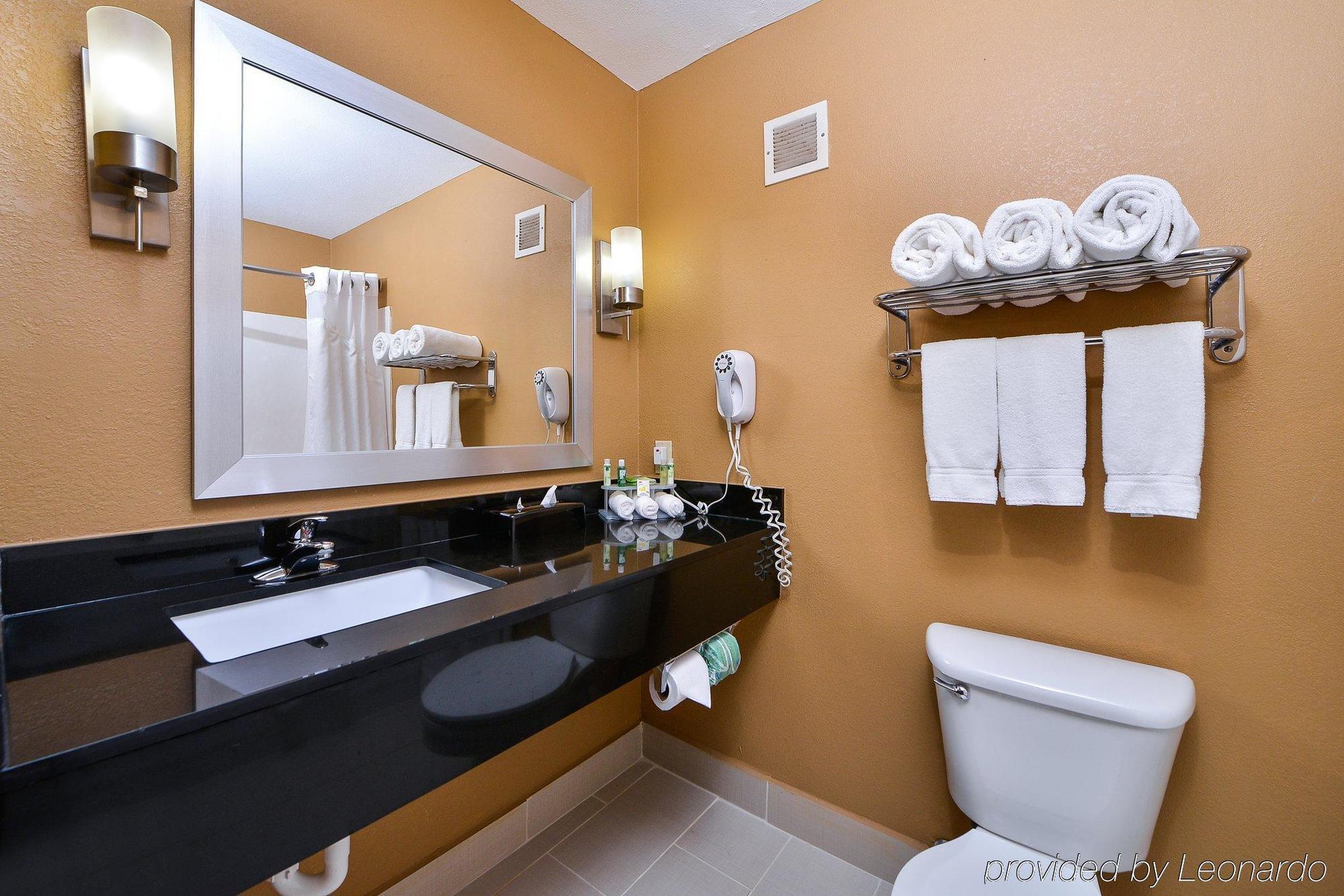 Holiday Inn Express Hotel And Suites Houston Kingwood Εξωτερικό φωτογραφία