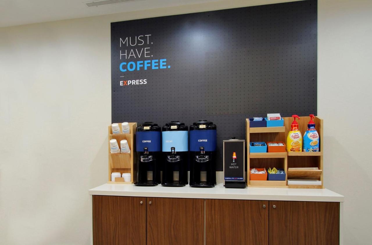Holiday Inn Express Hotel And Suites Houston Kingwood Εξωτερικό φωτογραφία