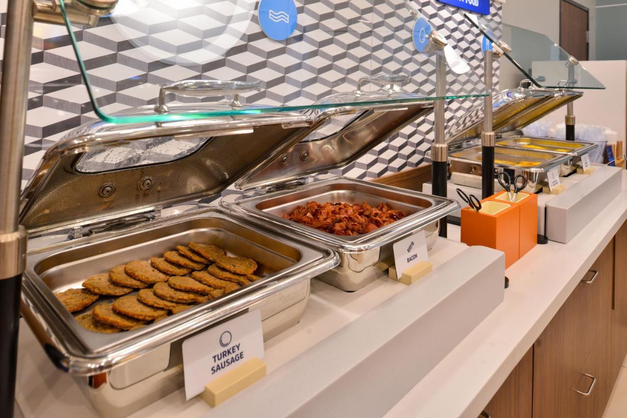 Holiday Inn Express Hotel And Suites Houston Kingwood Εξωτερικό φωτογραφία